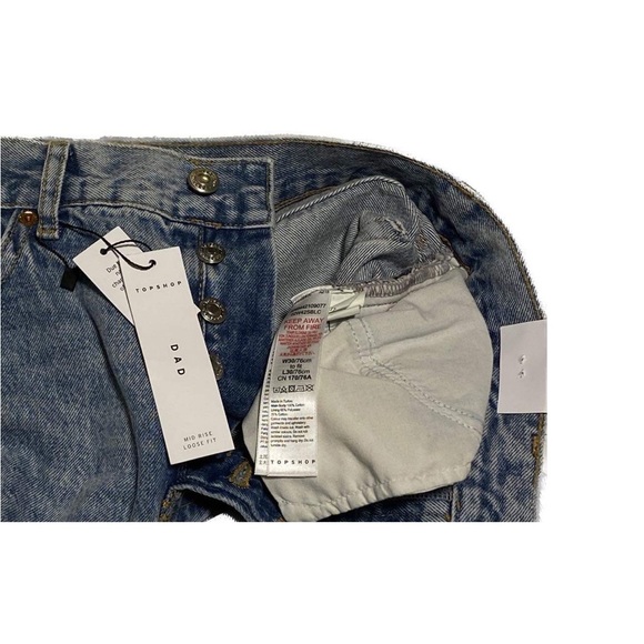 TOPSHOP, Mid rise, Loose Fit, Straight, Ripped DAD's Jeans, NWT - Picture 4 of 5